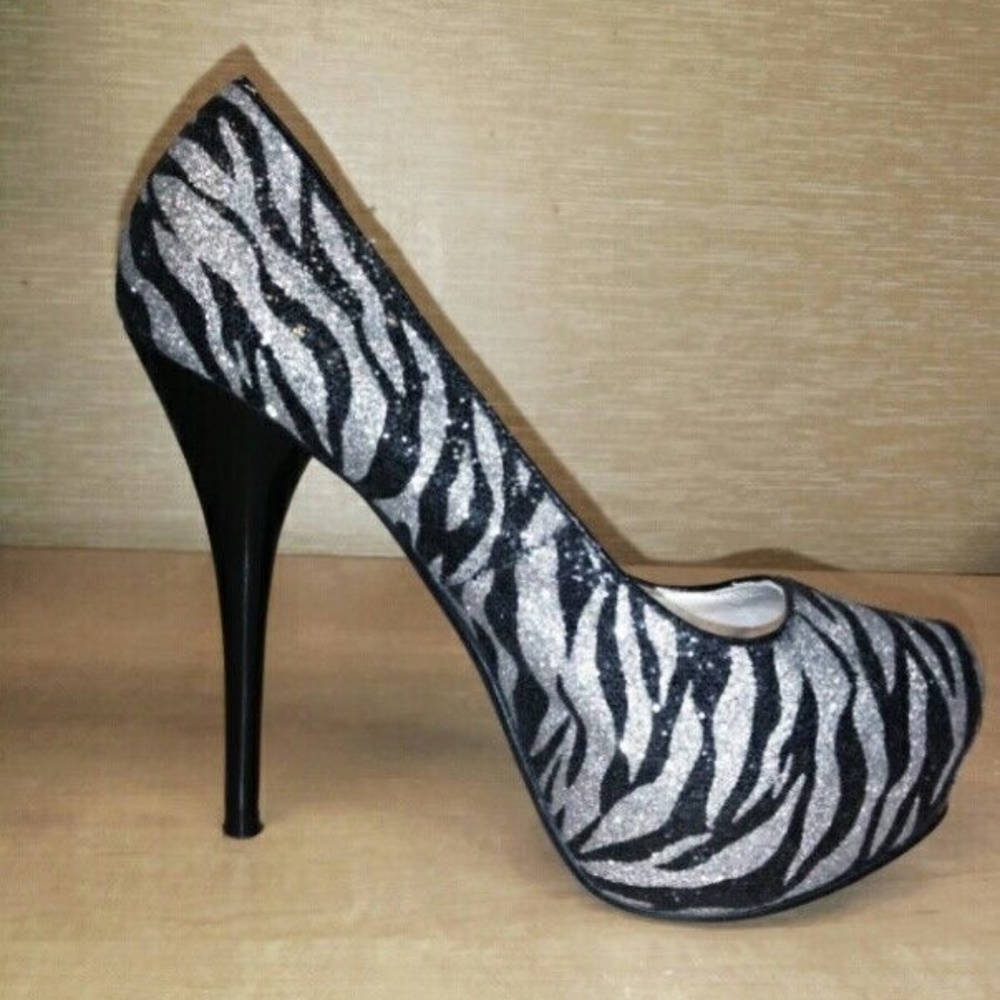 QUPID SILVER & BLACK SEQUIN PLATFORM STILETTOS